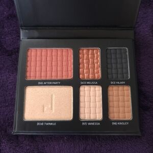 💕 3 for $35 | doucce On The Go Pallette
